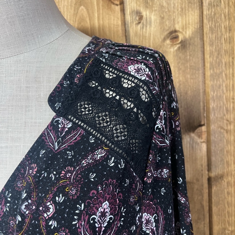 Daniel Rainn 2X Black Boho Tunic Crochet Detail Medallion Print Office Modest - Picture 3 of 8